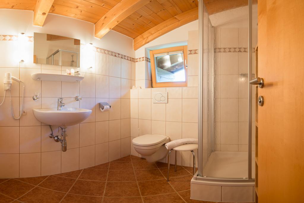 Hotel Haus Fernblick Neustift im Stubaital Habitación foto